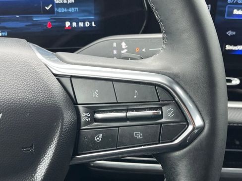 Used 2025 Chevrolet Equinox LT image 19