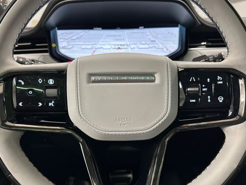 Used 2025 Land Rover Range Rover Sport Dynamic SE image 17