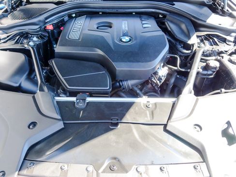 Used 2018 BMW 530i xDrive AWD/4WD image 28