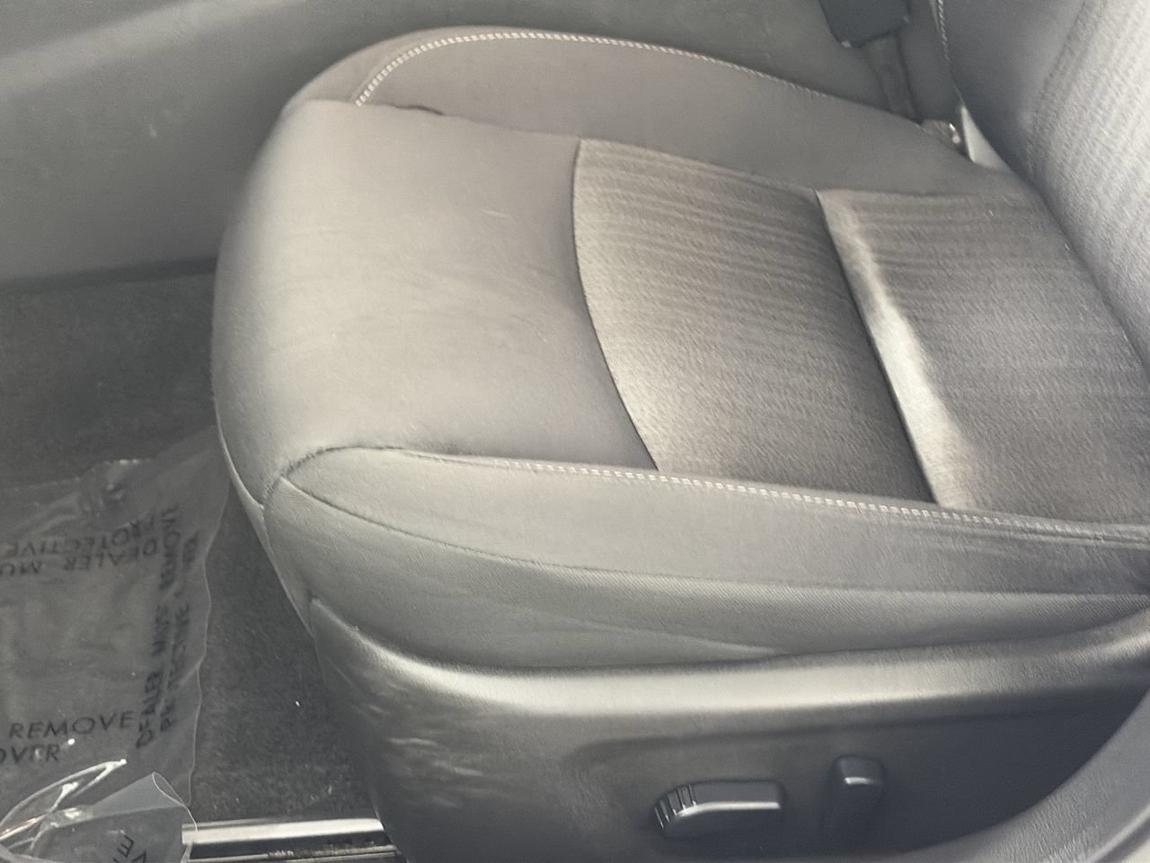 Used 2025 Nissan Altima 2.5 SV FWD image 19