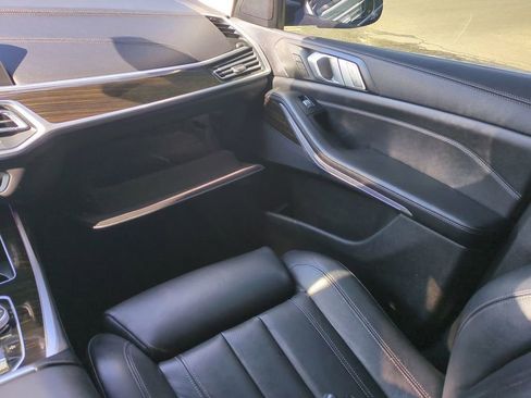 Used 2020 BMW X7 xDrive40i w/ Cold Weather Package image 16