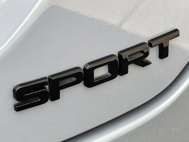 Used 2025 Honda Pilot Sport image 4