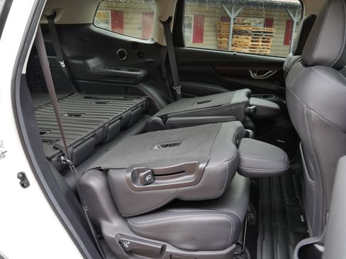 Used 2023 Subaru Ascent Touring image 29