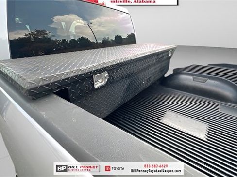 Used 2021 RAM 1500 Classic SLT image 19