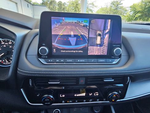 Used 2021 Nissan Rogue SV w/ Premium Package FWD image 24
