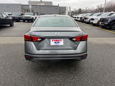 Used 2019 Nissan Altima 2.5 SR w/ SR Premium Package image 6