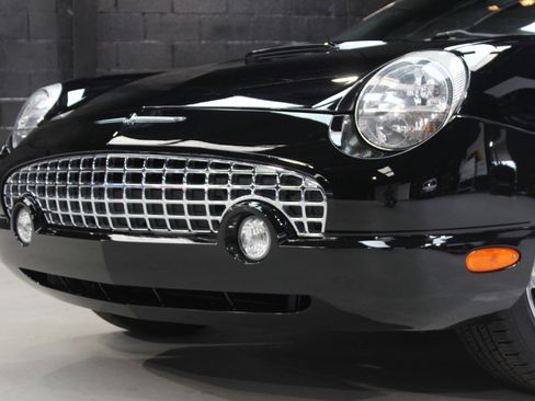 Used 2002 Ford Thunderbird Deluxe image 6