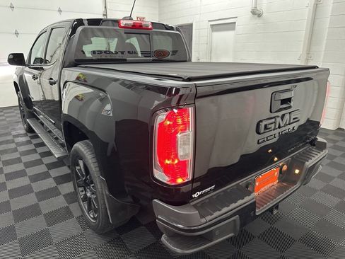 Used 2022 GMC Canyon Denali w/ Denali Black Edition Package AWD/4WD image 7