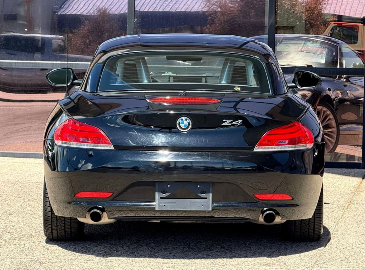 Used 2012 BMW Z4 sDrive35i RWD image 16