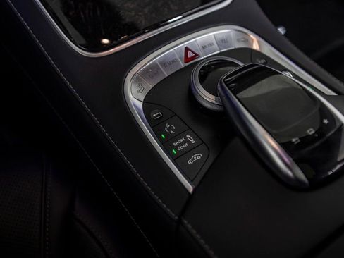 Used 2015 Mercedes-Benz S 550 Sedan image 29