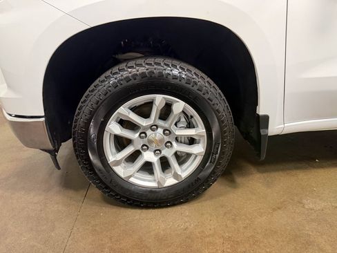 Used 2023 Chevrolet Silverado 1500 LT AWD/4WD image 84