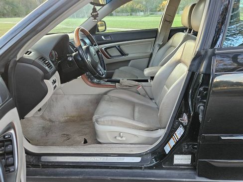 Used 2005 Subaru Outback 3.0R image 12