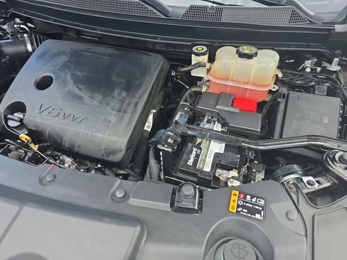 Used 2019 Chevrolet Traverse Premier FWD image 35