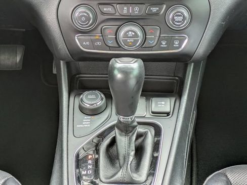 Certified 2023 Jeep Cherokee Altitude Lux AWD/4WD image 16