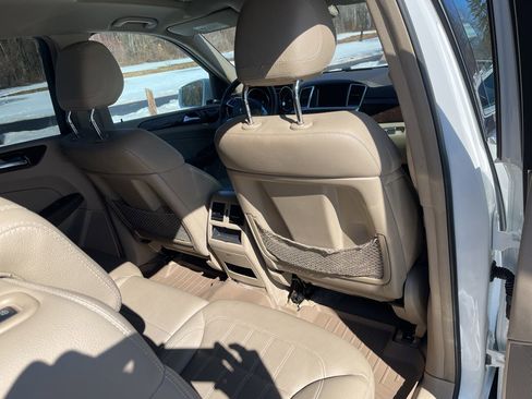 Used 2015 Mercedes-Benz GL 450 4MATIC image 33