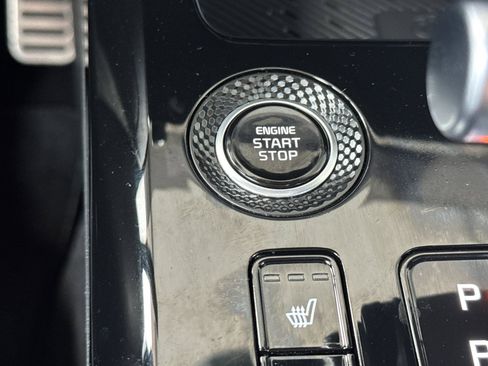 Used 2023 Kia Niro EX Touring image 27