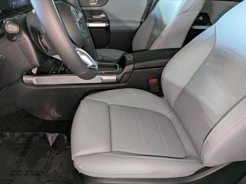 New 2026 Mercedes-Benz GLB 250 GLB 250 image 4
