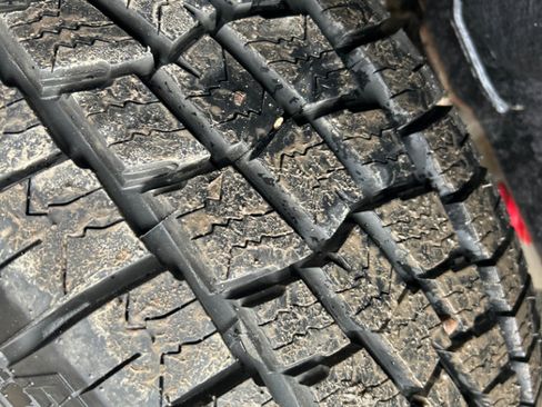 Used 2023 GMC Sierra 1500 SLE w/ X31 Off-Road Package image 7