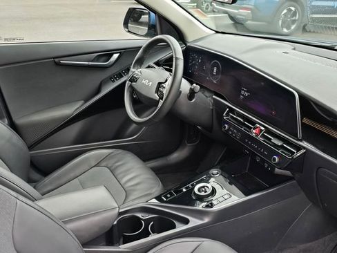 Certified 2023 Kia Niro Wind w/ Wind Preserve Package FWD image 12