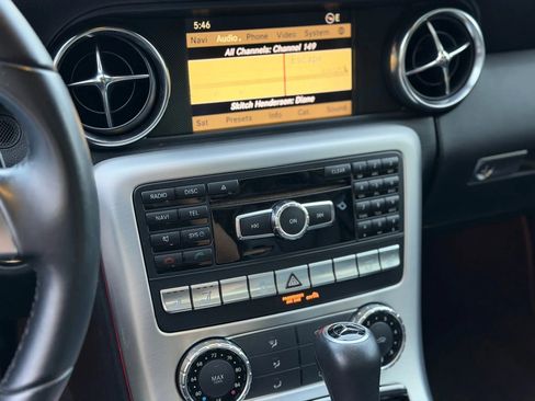 Used 2012 Mercedes-Benz SLK 350 image 26