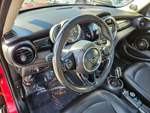 Used 2020 MINI Cooper 4-Door Hardtop image 26