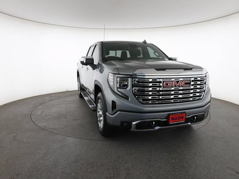 Certified 2025 GMC Sierra 1500 Denali RWD image 3