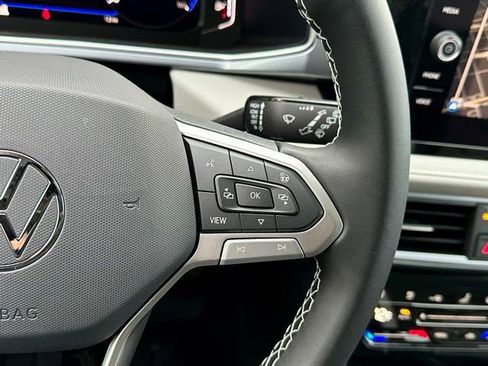 New 2026 Volkswagen Taos SEL AWD/4WD image 33
