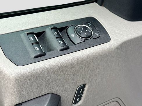 Used 2019 Ford F150 XLT w/ Trailer Tow Package image 19