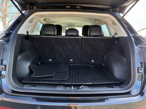 Used 2018 Jeep Compass Limited w/ Navigation Group AWD/4WD image 32