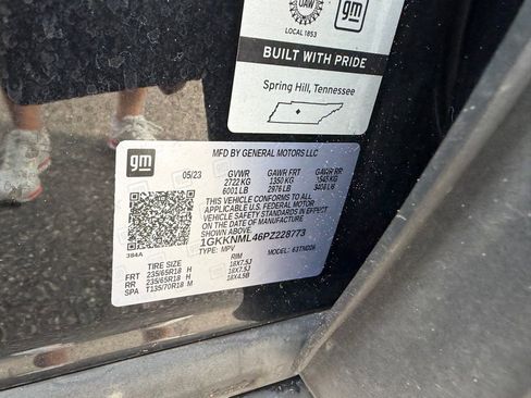 Used 2023 GMC Acadia SLT image 32