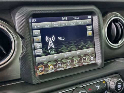 Used 2023 Jeep Wrangler Unlimited Sahara w/ Cold Weather Group AWD/4WD image 17