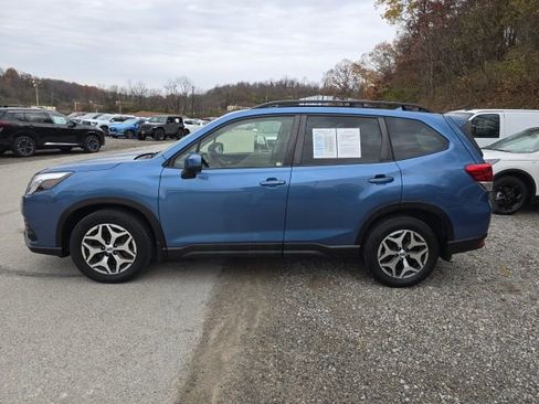 Certified 2022 Subaru Forester Premium image 2