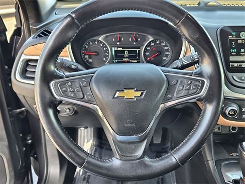 Used 2018 Chevrolet Equinox Premier image 22
