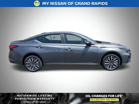 New 2026 Nissan Altima 2.5 SV AWD/4WD image 7