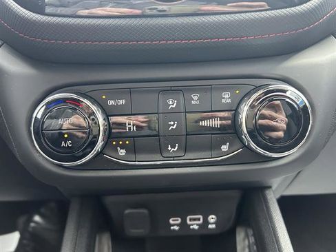 Certified 2023 Chevrolet TrailBlazer RS w/ Convenience Package image 18