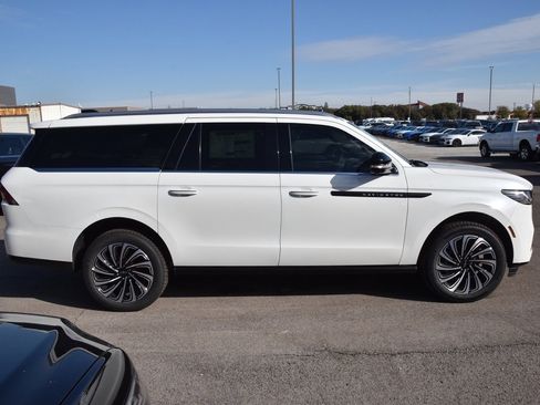 New 2025 Lincoln Navigator L Black Label image 5