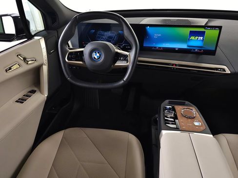 Certified 2023 BMW iX xDrive50 w/ Premium Package AWD/4WD image 19