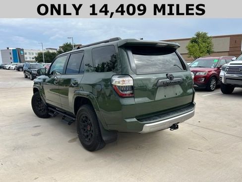 Used 2022 Toyota 4Runner TRD Off-Road Premium AWD/4WD image 4