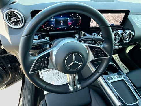 Used 2025 Mercedes-Benz GLA 250 image 38