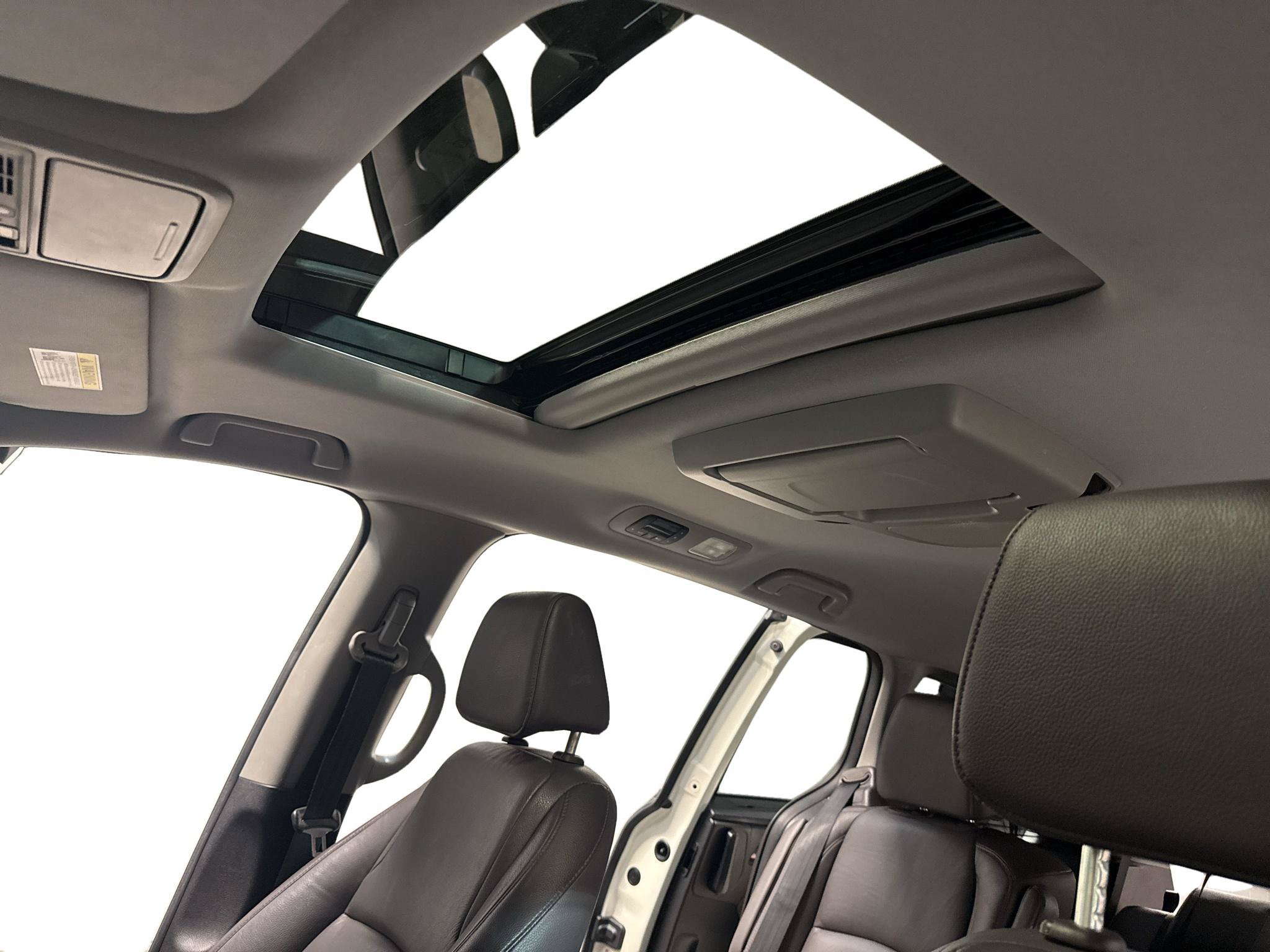 Used 2018 Honda Odyssey Touring image 11