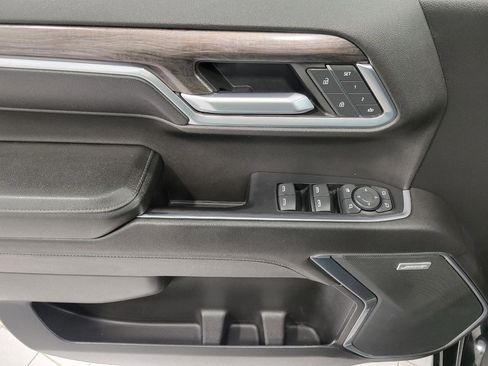 Used 2022 Chevrolet Silverado 1500 LTZ w/ LTZ Convenience Package II image 24