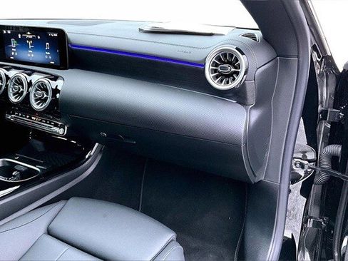 Used 2025 Mercedes-Benz CLA 250 4MATIC image 29