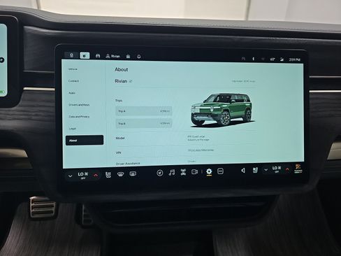Used 2024 Rivian R1S Adventure AWD/4WD image 29