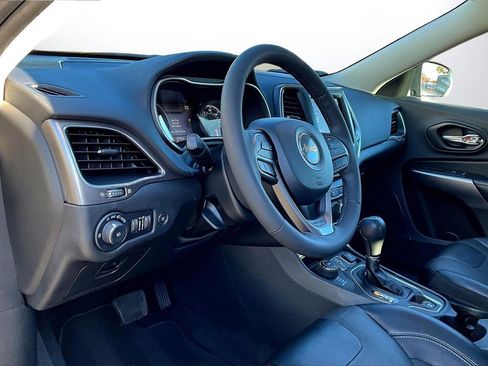 Certified 2022 Jeep Cherokee Latitude Lux w/ Sun & Sound Group image 18