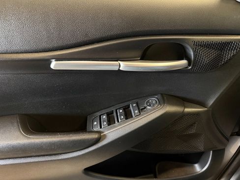 Used 2023 Kia Seltos LX image 19