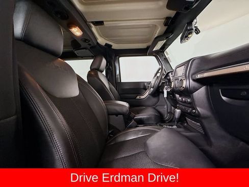 Used 2016 Jeep Wrangler Sahara AWD/4WD image 21