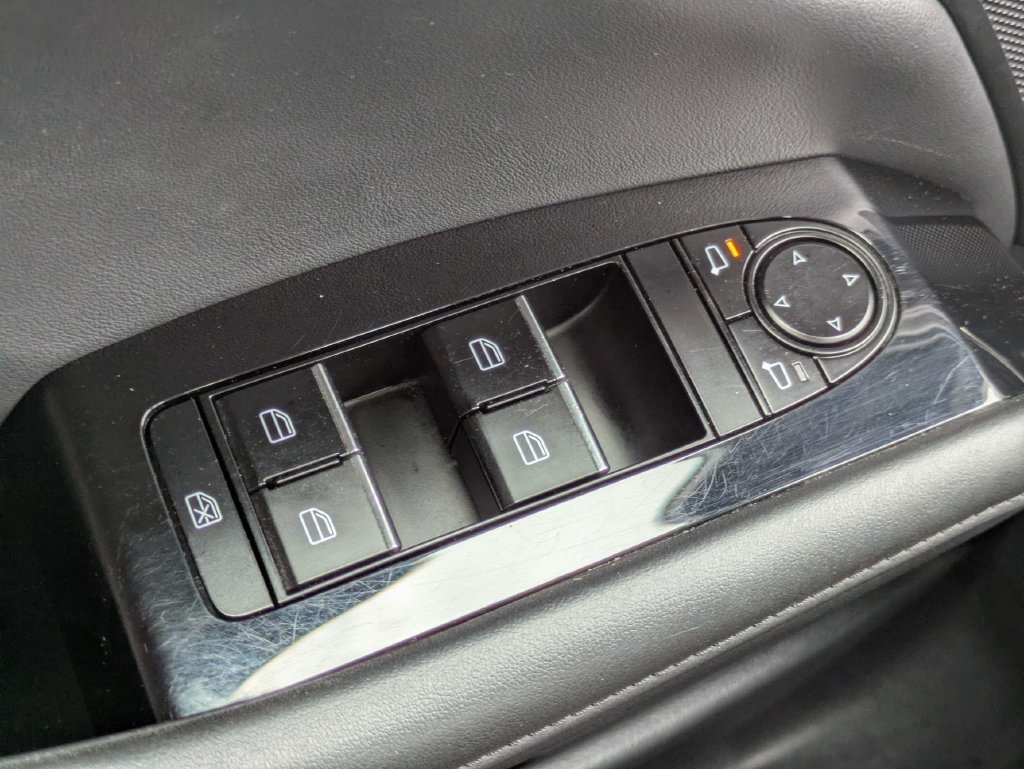 Used 2025 MAZDA MAZDA3 s FWD image 22
