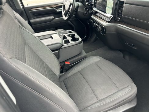 Used 2025 Chevrolet Silverado 2500 LT w/ Safety Package AWD/4WD image 10