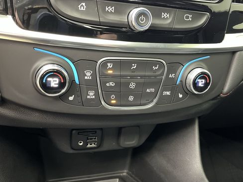 Certified 2023 Chevrolet Traverse RS AWD/4WD image 29