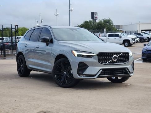Used 2025 Volvo XC60 B5 Ultra w/ Protection Package Premier AWD/4WD image 3
